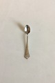 French Lily 
Silver Salt 
Spoon O.V. 
Mogensen
Measures 8.2 / 
3 15/64 in.