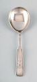 Hans Hansen 
silverware 
number 2. 
Serving spoon 
in all silver. 
1937.
Measures: 19,5 
cm.
Perfect ...
