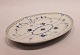 Ovale dish, 
blue painted, 
no.: 316.4 by 
Bing and 
Grøndahl.
W - 34 cm and 
D - 23 cm.