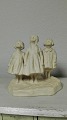 Ipsen's ceramic 
terracotta Kids 
look for Wild 
Goose 
no.65Artist 
Alice Nordin 
Height 24cm.