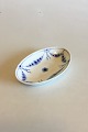 Bing & Grondahl 
Empire Oval 
Dish No 38. 
Measures 18 cm 
/ 7 3/32 in. x 
12 cm / 4 23/32 
in.