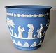 Wedgewood blue 
jasper 
flowerpot, 19th 
century 
England. With 
classic female 
figures. 
Stamped. H: ...