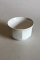 Bing & Grondahl 
White Café Bowl 
No 322. 
Measures 7.5 cm 
/ 2 61/64 in. x 
11.5 cm / 4 
17/32 in.