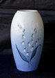 Bing & 
Grøndahl, vase 
67-251. 
Dekorationen er 
et motiv af en 
liljekonval
Design  Bing & 
...