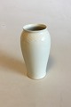 Bing & Grondahl 
Elegance, Creme 
Vase No 201. 
Measures 13.5 
cm / 5 5/16 in.