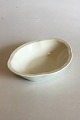 Bing & Grondahl 
Elegance, Creme 
Oval Dish No 
12A. Measures 
22 cm / 8 21/32 
in. x 18 cm / 7 
3/32 in.