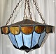 Jugend 
loftslampe, ca. 
1900, Danmark. 
16 kantet 
loftslampe i 
forskellig 
farvet glas. 
H.: 30 cm. ...