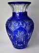 Violetta vase, 
20th century 
Poland. With 
grindings in 
the blue glas. 
H: 30 cm.