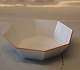 B&G Octagon 
bowl 4 x 15 cm 
Bodil Manz 
designed for 
B&G
 Bing and 
Grondahl Marked 
with the three 
...
