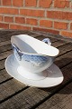 Seagull with 
gold rim B&G 
China porcelain 
dinnerware by 
Bing & 
Grondahl, 
Denmark.
Oval sauce ...