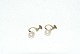 Elegant 
earrings with 
threaded screw 
and pearl 14 
carat gold
Checked by 
jeweler
The item is 
...