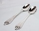Dinner spoon 
(475 DKK) and 
dessert spoon 
(425 DKK) in 
H.C. Andersen 
pattern, 
hallmarked 
silver. ...