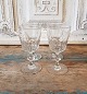 Chr. 8. 
Berlinois white 
wine glass 
Height 12.2 
cm. Diameter 
6.2 cm 
Stock: 6