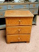 Swedish chest of drawers front with 3 drawers a year 1860Must with age-related wear Height 69cm ...