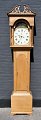 English long case clock in oak, approx. 1800. With 8 days of work. With swan top and full ...