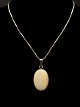 Sterling silver 
necklace 44 cm. 
with ivory 
pendants 1.9 x 
3 cm. stamped N 
E From Sterling 
Nr. 403314