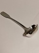 Hans Hansen 
Sussanne 
Sauceske of 
sterling silver 
Length 19cm. 
Appears in good 
used condition.