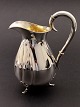 Curved silver 
jug on 3 legs 
17 cm. No. 
418601