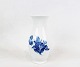 Vase, no.: 
8263, in Blue 
Flower by Royal 
Copenhagen.
17 x 8 cm.