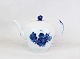 Tea Pot, nr.: 
8244, in Blue 
Flower by Royal 
Copenhagen.
17 x 24 x 12 
cm.