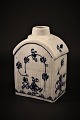 Antique Blue 
Fluted tea 
bottle in 
porcelain.
H: 12cm. W&D: 
7.5x5.5cm.
Is in complete 
and fine ...