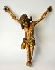 Baroque 
crucifix of 
carved and 
painted wood, 
18th century H 
.: 23 cm.
Probably Spain 
or Portugal.