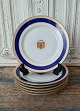 Set on 6 B&G 
dinner plate 
decorated with 
royal blue, 
Greek eternity 
pattern and 
coat of arms in 
...