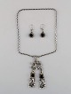 Pentti 
Sarpaneva, 
Finland. 
Modernist 
necklace in 
silver (830) 
with matching 
earrings. 
Finnish ...