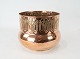 Vase of copper 
with 
engravings, in 
great vintage 
condition from 
the 1920s.
17 x 20 cm.
