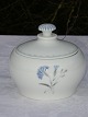 Bing & Grondahl 
porcelain. 
Demeter, sugar 
bowl no . 
Diameter 10 
cms. Height 10 
cms. 1. Quality 
...