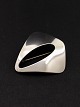 N E From 
vintage 
sterling silver 
brooch 4 x 3.7 
cm. Nr. 439957