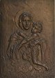 Bronze relief, 
Madonna with 
the child, 20th 
century. 24 x 
17 cm.