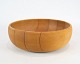 Salad bowl in 
beech of danish 
design, in 
great vintage 
condition.
H - 9 cm and 
Dia - 26 cm.