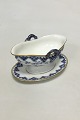 Bing & Grondahl 
Dickens 
Butterfly with 
Gold Sauce 
Boat. Measures 
20 cm / 7 7/8 
in. Chip on 
edge