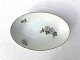 Bing & 
Grondahl, 
Chrysanthemum, 
Oval cake bowl 
# 39, 23cm 
long, 15cm wide 
* Nice 
condition *