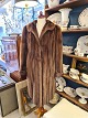 Very beautiful 
and well-kept 
dark brown Saga 
mink fur from 
2006
Size: 38
Length from 
shoulder ...