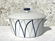 Lyngby, Danild, 
Harlequin, Blue 
flame, Large 
pot with lid, 
13 cm high, 24 
cm in diameter 
* ...