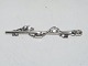 Georg Jensen 
sterling 
silver, long 
brooch with 
leaves and 
acorn.
Design number 
287.
This ...
