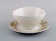 Bjørn Wiinblad 
for Rosenthal. 
Porcelain sauce 
bowl with gold 
decoration. 
1980s.
Measures: 18.3 
...