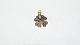 Elegant 
Four-leaf 
clover pendant 
8 carat gold
Stamp 333
Height 18.82 
mm
Checked by ...
