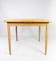 Dining table in 
oak with 
extensions, of 
danish design 
from the 1960s. 
The table is in 
great ...