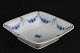 Bing & Grøndahl 
Empire
Square serving 
bowl no. 229
Measurements 
20,5 x 20,5 cm
Nice ...