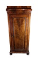 Tall cabinet in mahogany on feet and in great vintage condition from the 1840s. H - 146 cm, W ...