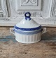 Royal 
Copenhagen Blue 
Fan sugar bowl 
No. 11544, 
Factory first
Height 12.5 
cm. Length 16 
...