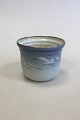 Bing & Grondahl 
Seagul with 
Gold Flowerpot 
No 668. 
Measures 11 cm 
/ 4 21/64 in.