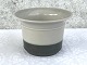Bing & 
Grondahl, 
Stoneware, 
Theme, 
Flowerpot # 
658, 9cm high, 
12.5cm in 
diameter * Nice 
condition *