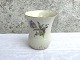Bing & 
Grondahl, Saxon 
flower, Vase, 
Cream # 191, 
10.5cm high, 
9cm in diameter 
* Nice 
condition *
