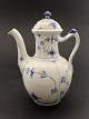 Royal 
Copenhagen blue 
fluted coffee 
pot 1/48 1st 
grade item no. 
470937 stock: 1