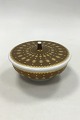 German 
Hetschenreuther 
Lidded Bowl 
with Gold 
decoration. 
Measures 16.5 
cm / 6 1/2 in.
