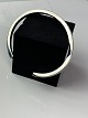 Bangle of 925 
sterling 
silver, of 
simple and 
elegant design. 
The bangle is 
in great 
vintage ...